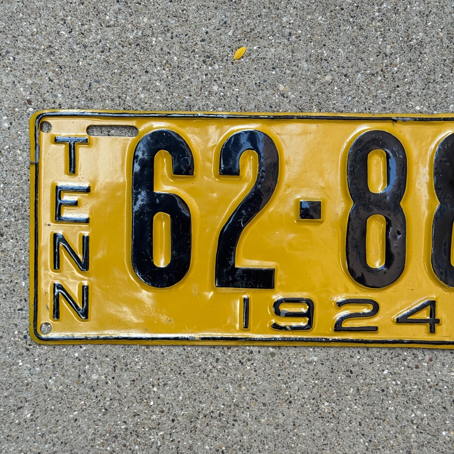 1924 Tennessee License Plate Auto Tag 62 887