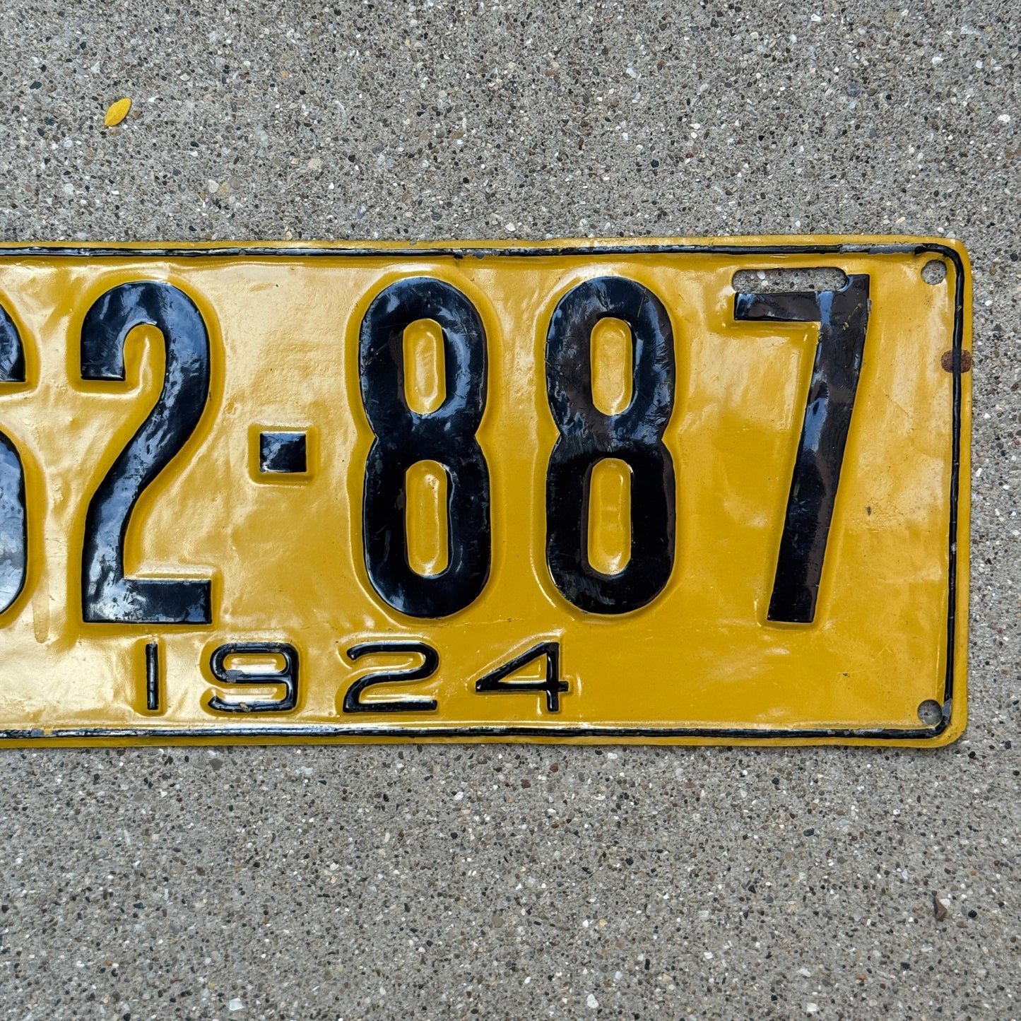 1924 Tennessee License Plate Auto Tag 62 887