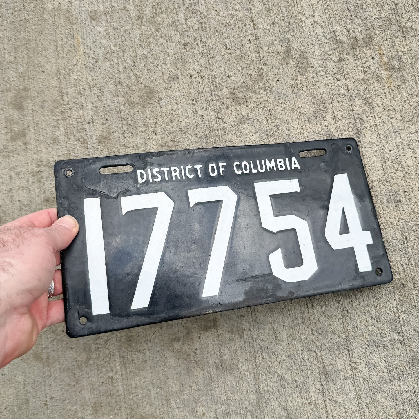 1914 Washington DC Porcelain License Plate Auto Tag Small Font 17754
