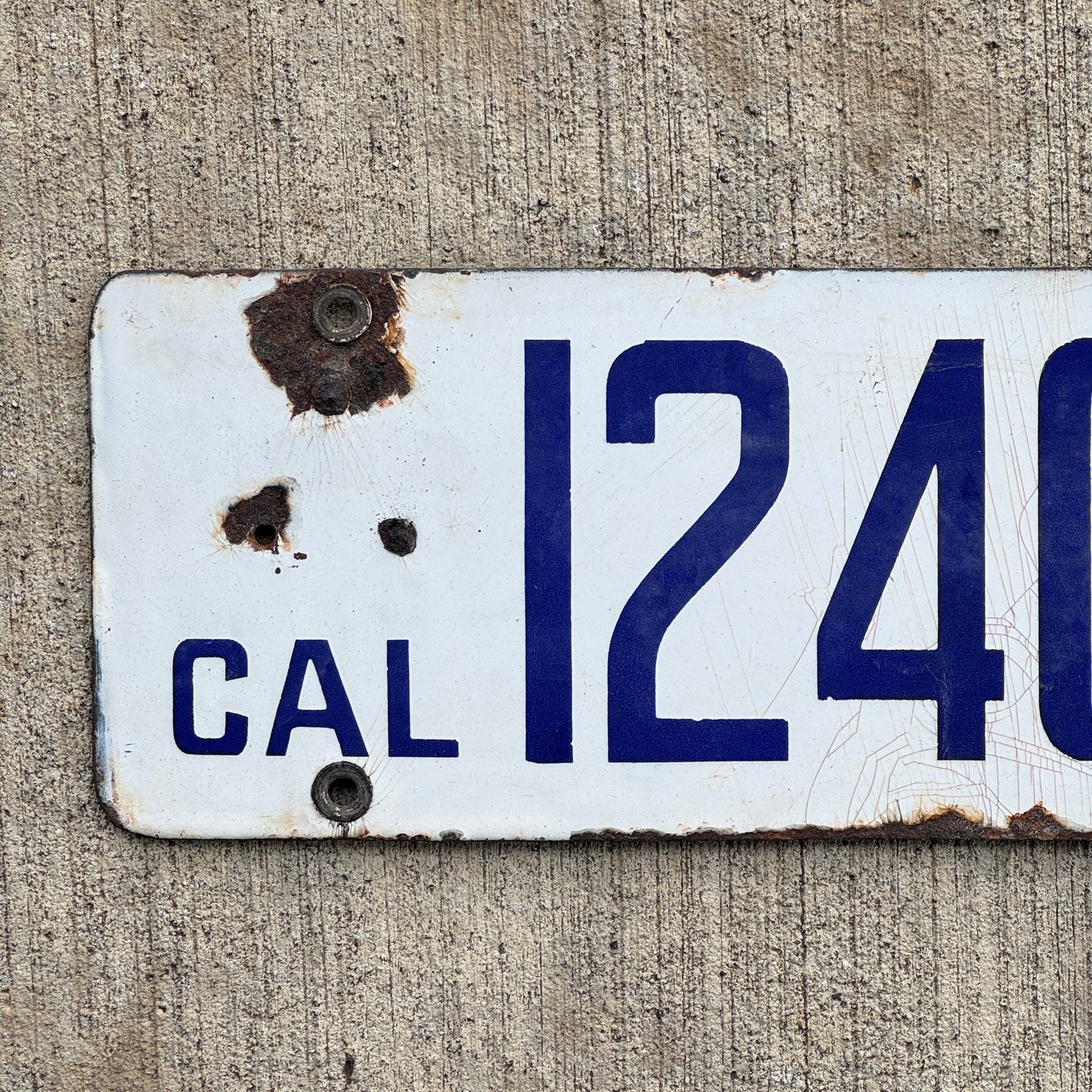1916 1919 California Porcelain License Plate Auto Tag 1917 Number 124025