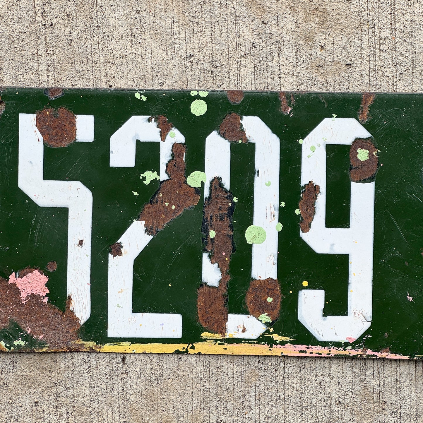 1915 New Jersey Porcelain License Plate Auto Tag 55209