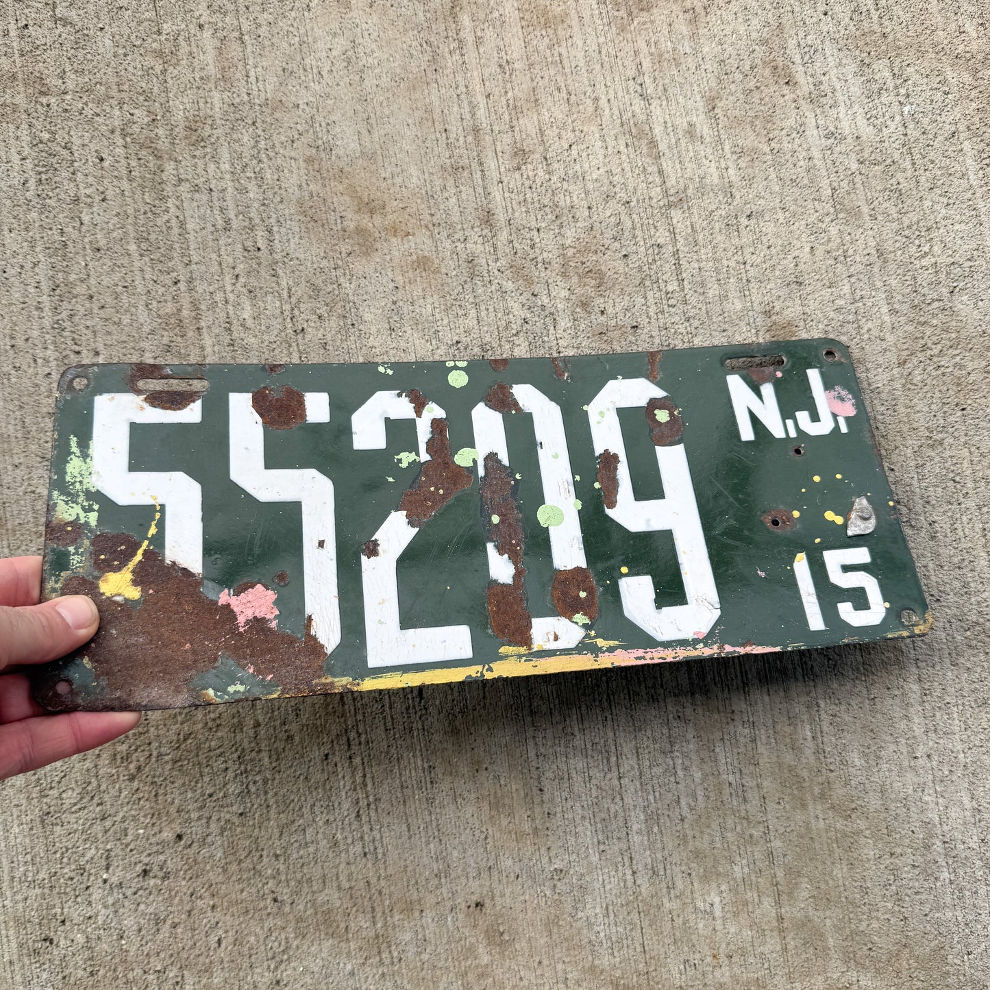 1915 New Jersey Porcelain License Plate Auto Tag 55209