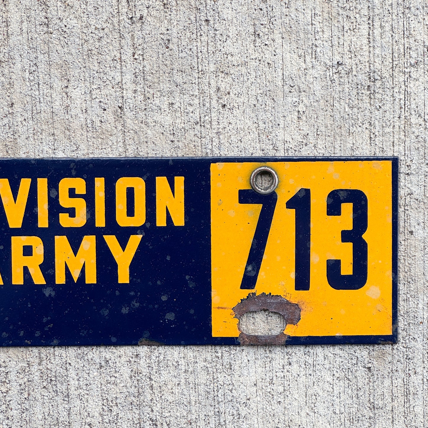 1940 Era California 40th Division Army Porcelain License Plate Topper 713
