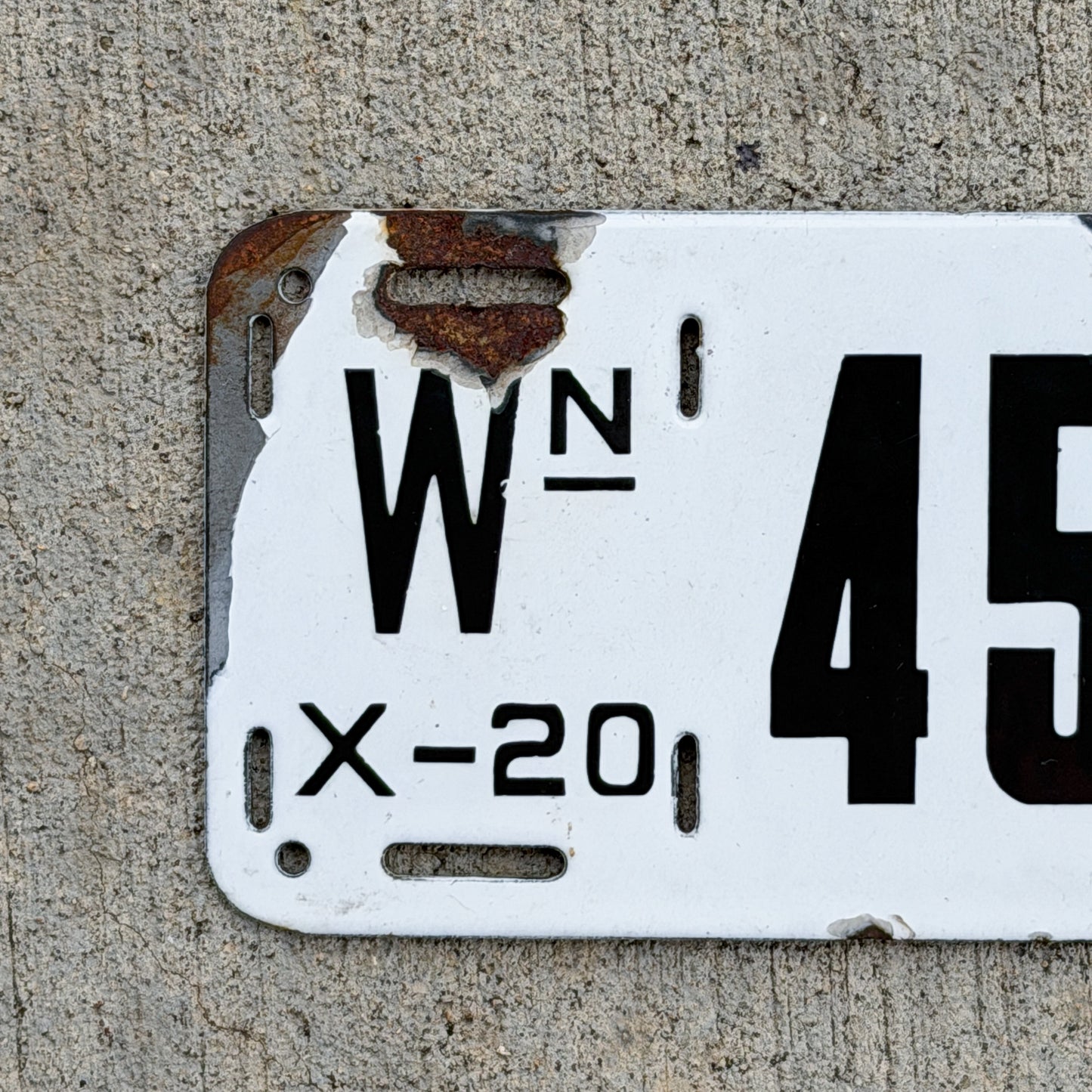 1920 Washington Porcelain Motorcycle License Plate Auto Tag 453