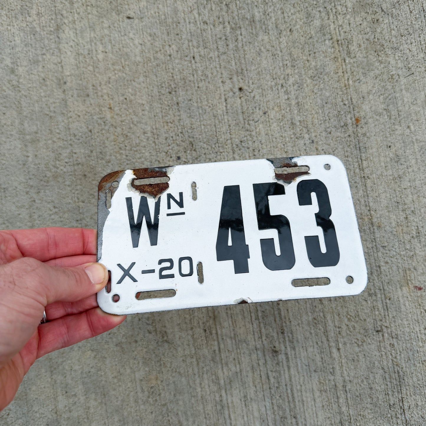1920 Washington Porcelain Motorcycle License Plate Auto Tag 453