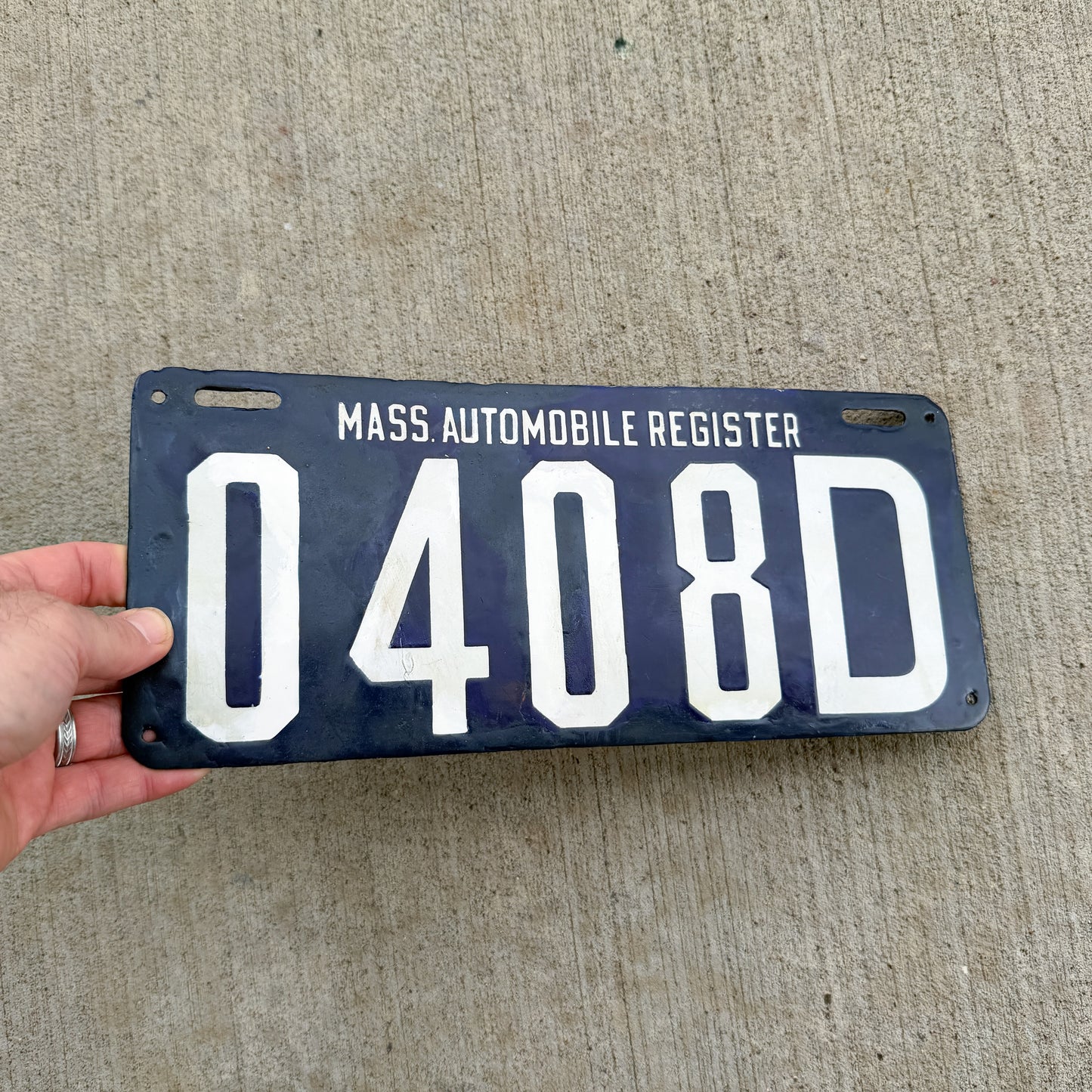 1907 Massachusetts Porcelain Dealer Type 2 License Plate Auto Tag Hard To Find Type 0408 D