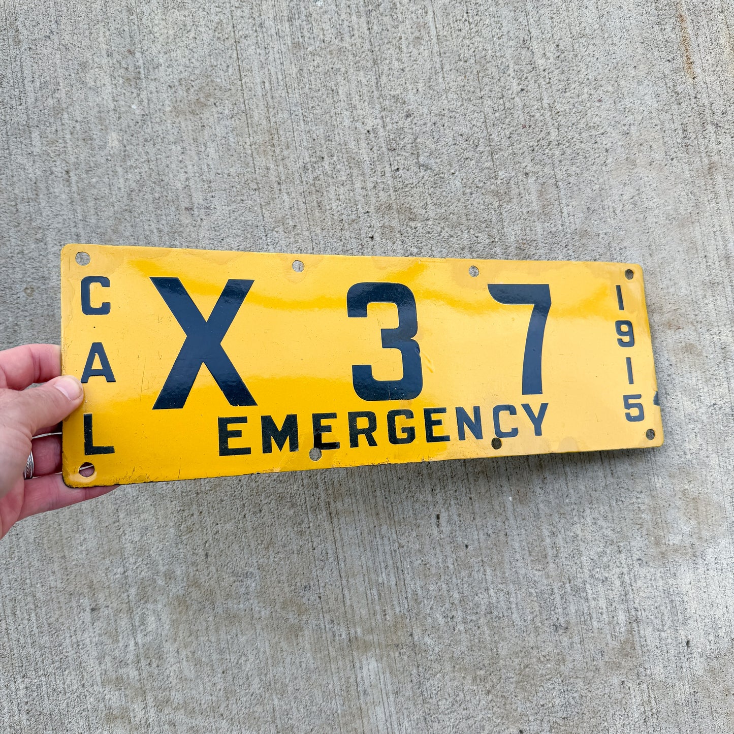 1915 California Porcelain Emergency License Plate Auto Tag X 37