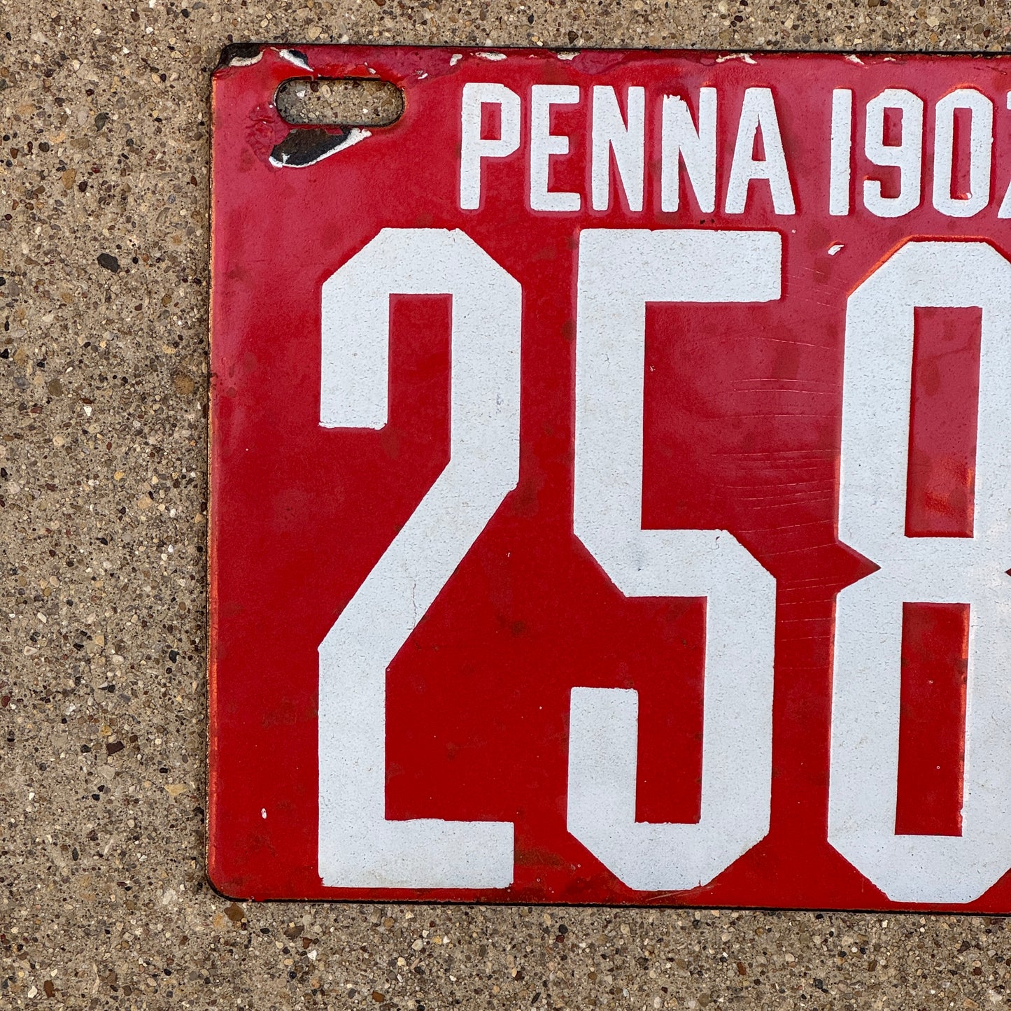 1907 Pennsylvania Porcelain License Plate Auto Tag Low Number Four Digit 2581