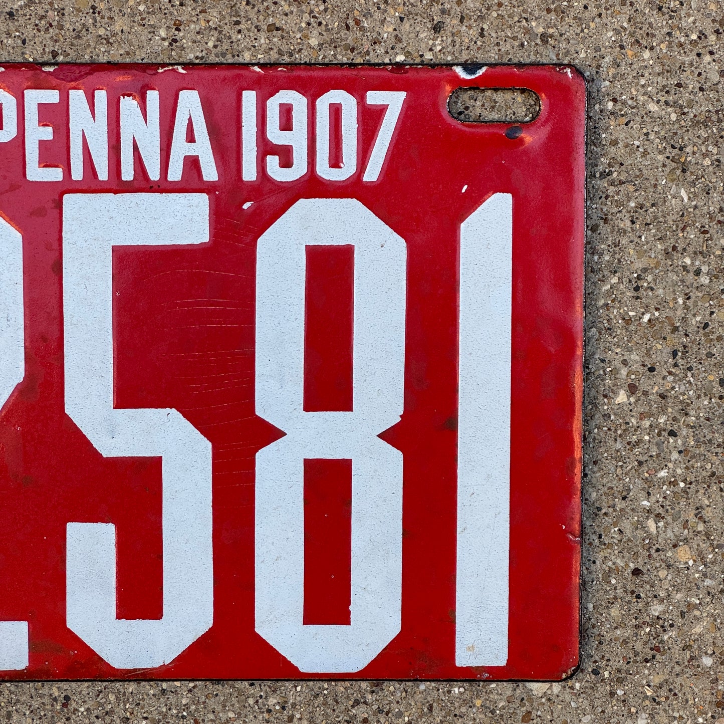 1907 Pennsylvania Porcelain License Plate Auto Tag Low Number Four Digit 2581