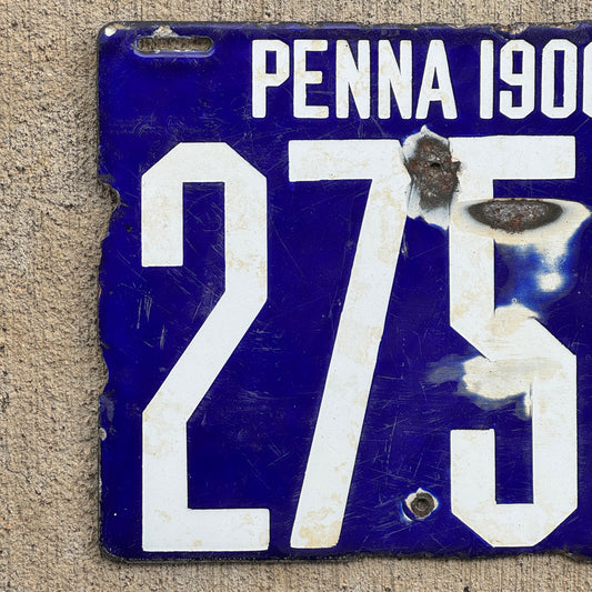 Up close photo of a 1906 Pennsylvania Porcelain License Plate Number 2758