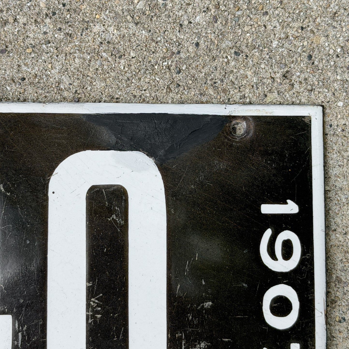 1907 St. Louis Missouri Porcelain License Plate Auto Tag 140