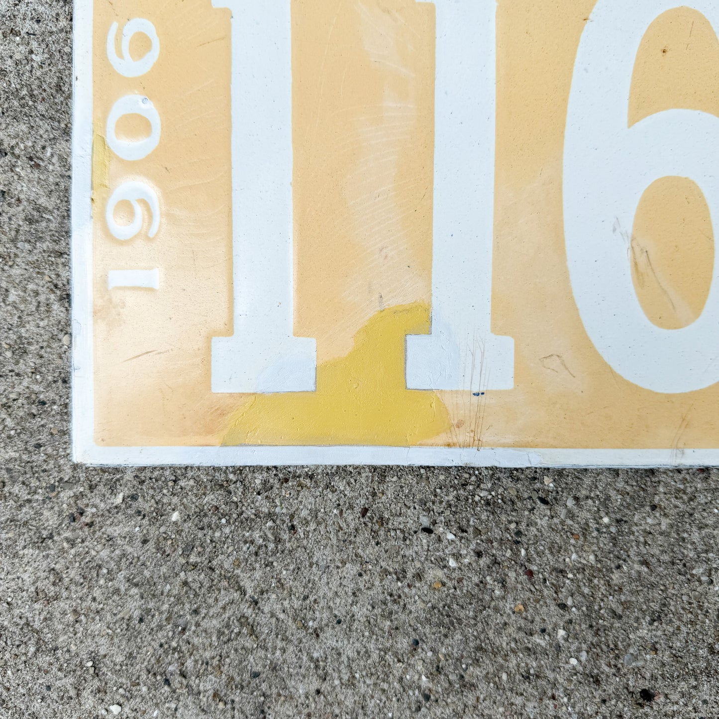 1906 St. Louis Missouri Porcelain License Plate Auto Tag 1169