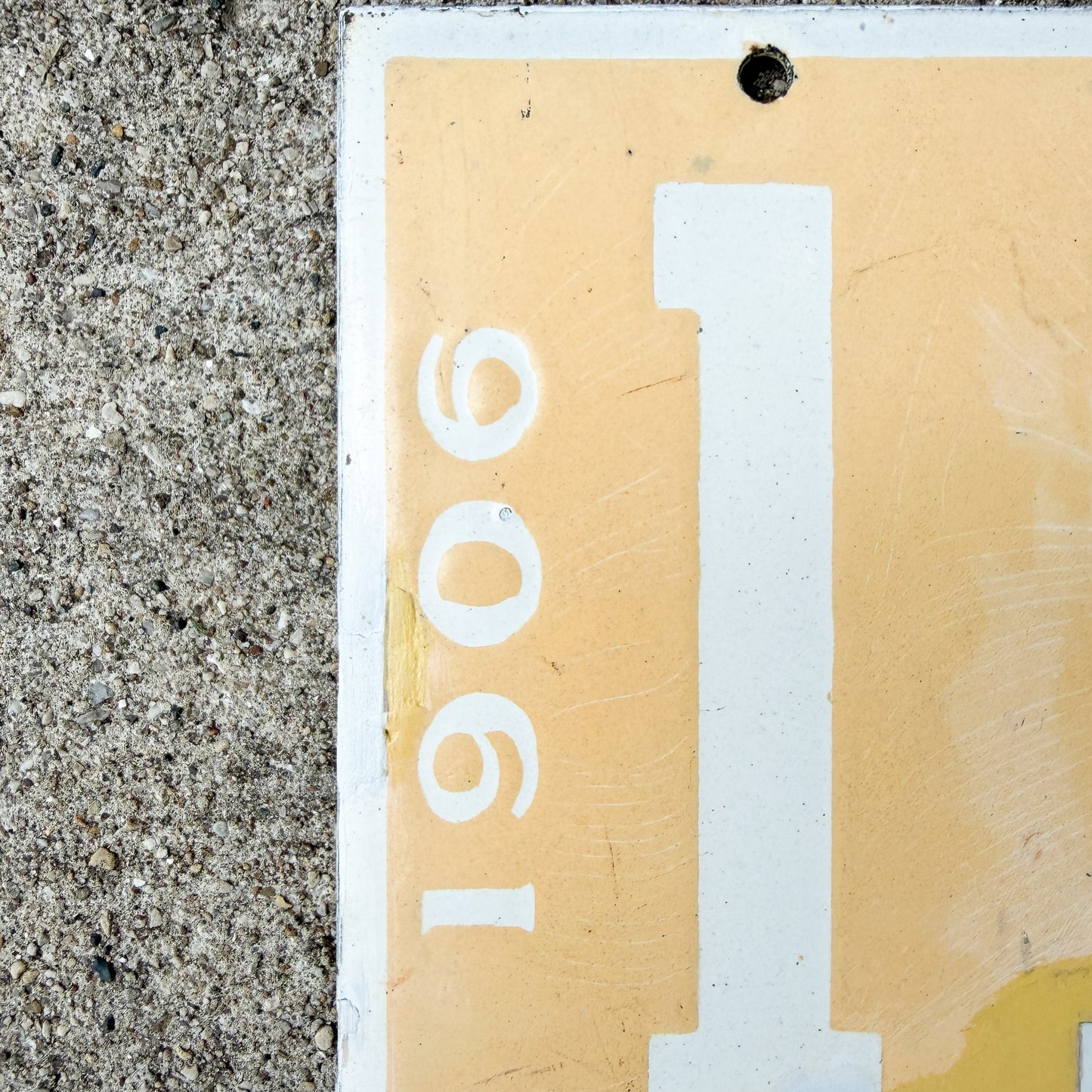 1906 St. Louis Missouri Porcelain License Plate Auto Tag 1169
