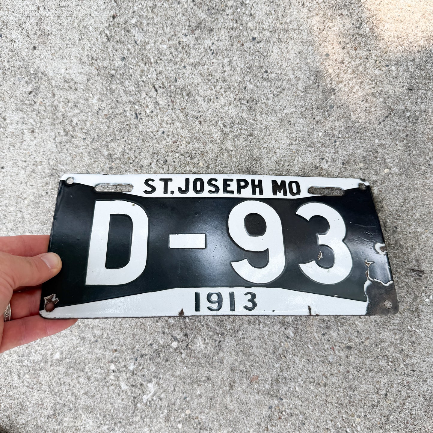 1913 St. Joseph Missouri Porcelain Dealer License Plate Auto Tag D-93
