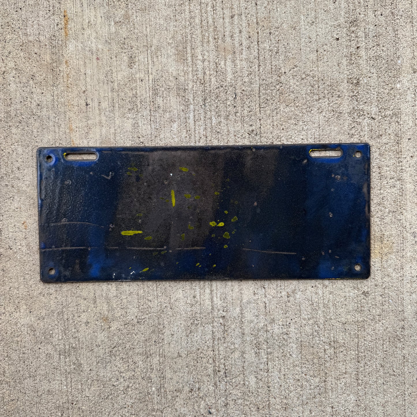 1915 Connecticut Porcelain License Plate Auto Tag Low Number Four Digit 7089