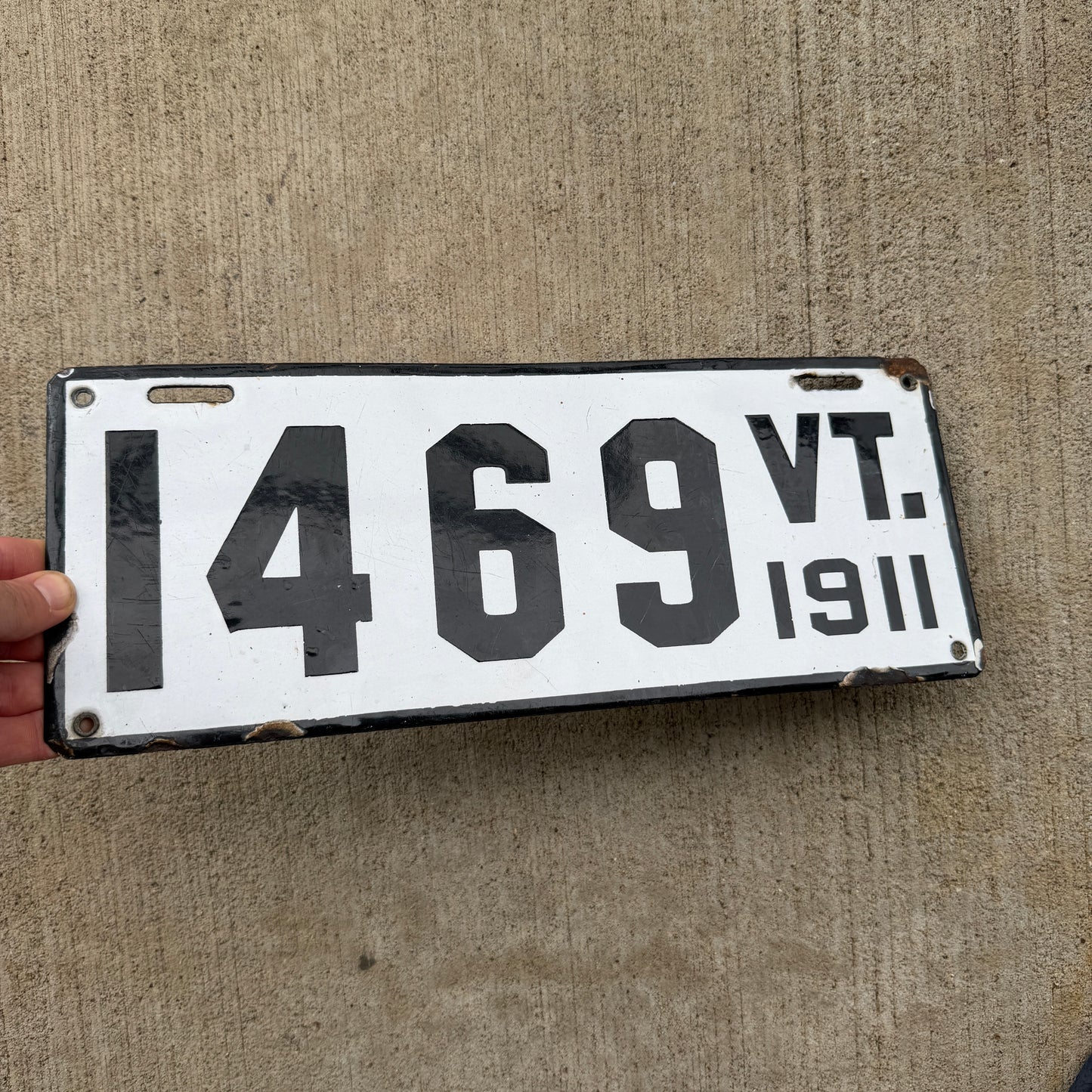 1911 Vermont Porcelain License Plate Auto Tag Low Number Four Digit 1469