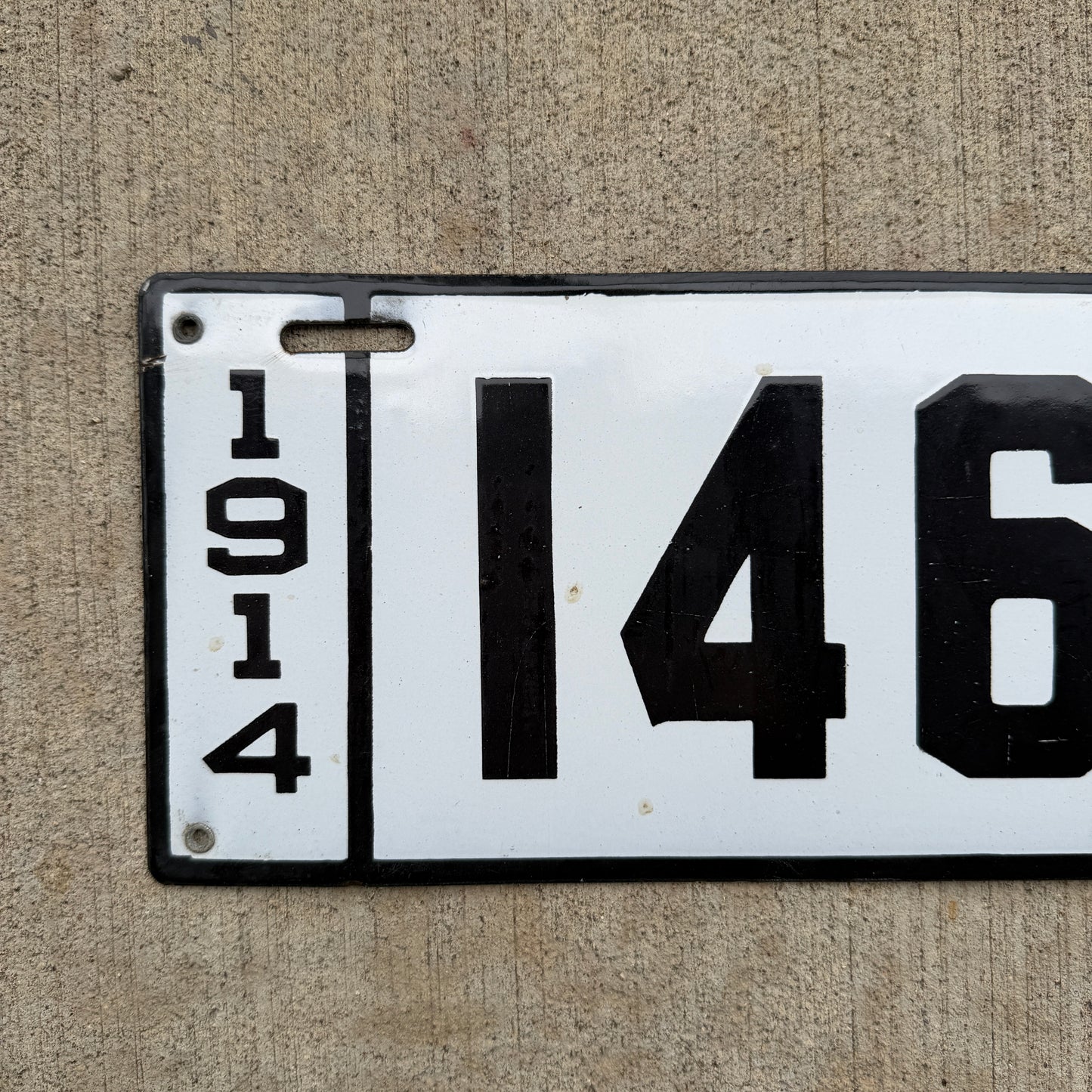 1914 Vermont Porcelain License Plate Auto Tag Low Number Four Digit 1468