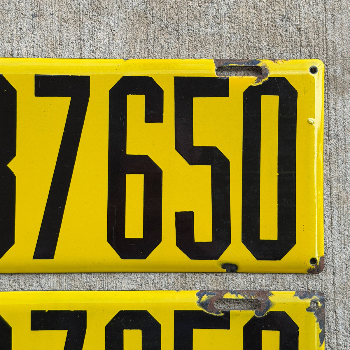 1911 Pennsylvania Porcelain License Plate Pair Auto Tag 37650