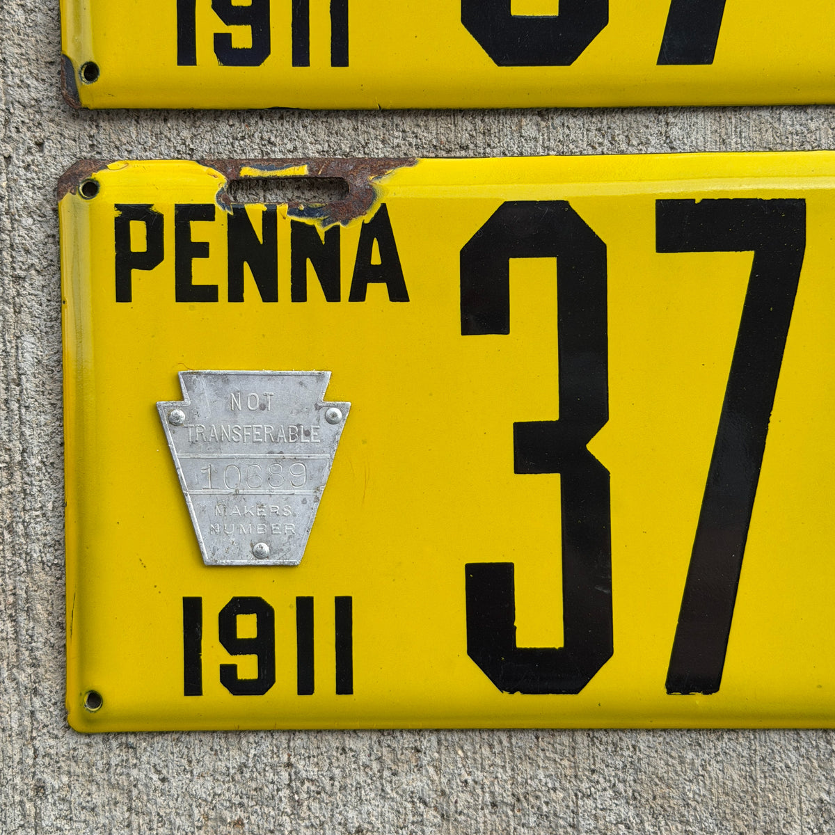1911 Pennsylvania Porcelain License Plate Pair Auto Tag 37650
