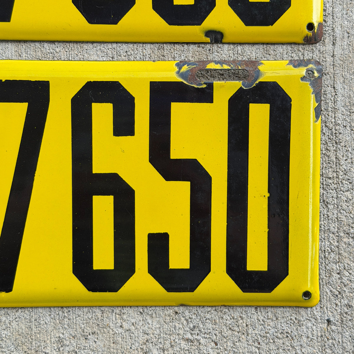 1911 Pennsylvania Porcelain License Plate Pair Auto Tag 37650