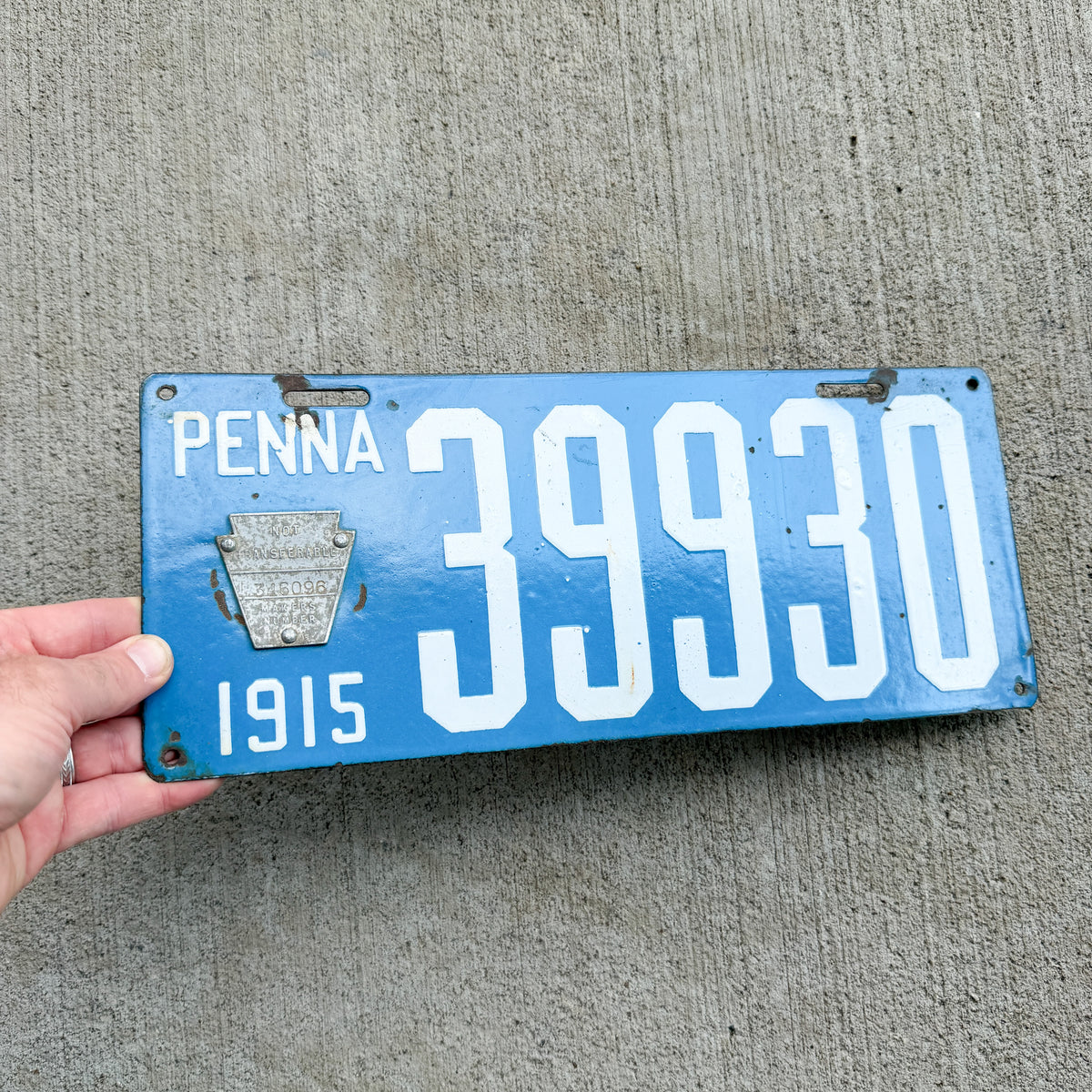 1915 Pennsylvania Porcelain License Plate Auto Tag 2 Vintage Garage 39930