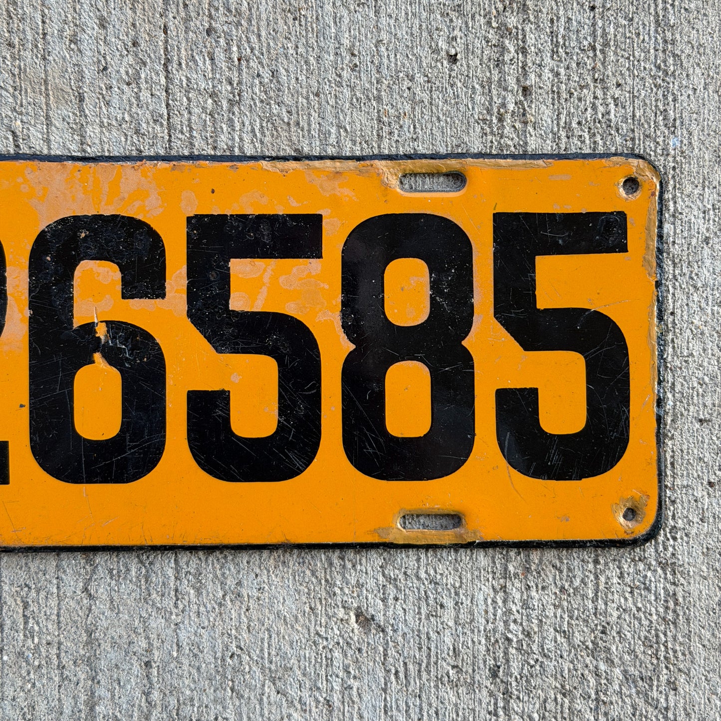 1912 Michigan Porcelain License Plate Auto Tag 26585