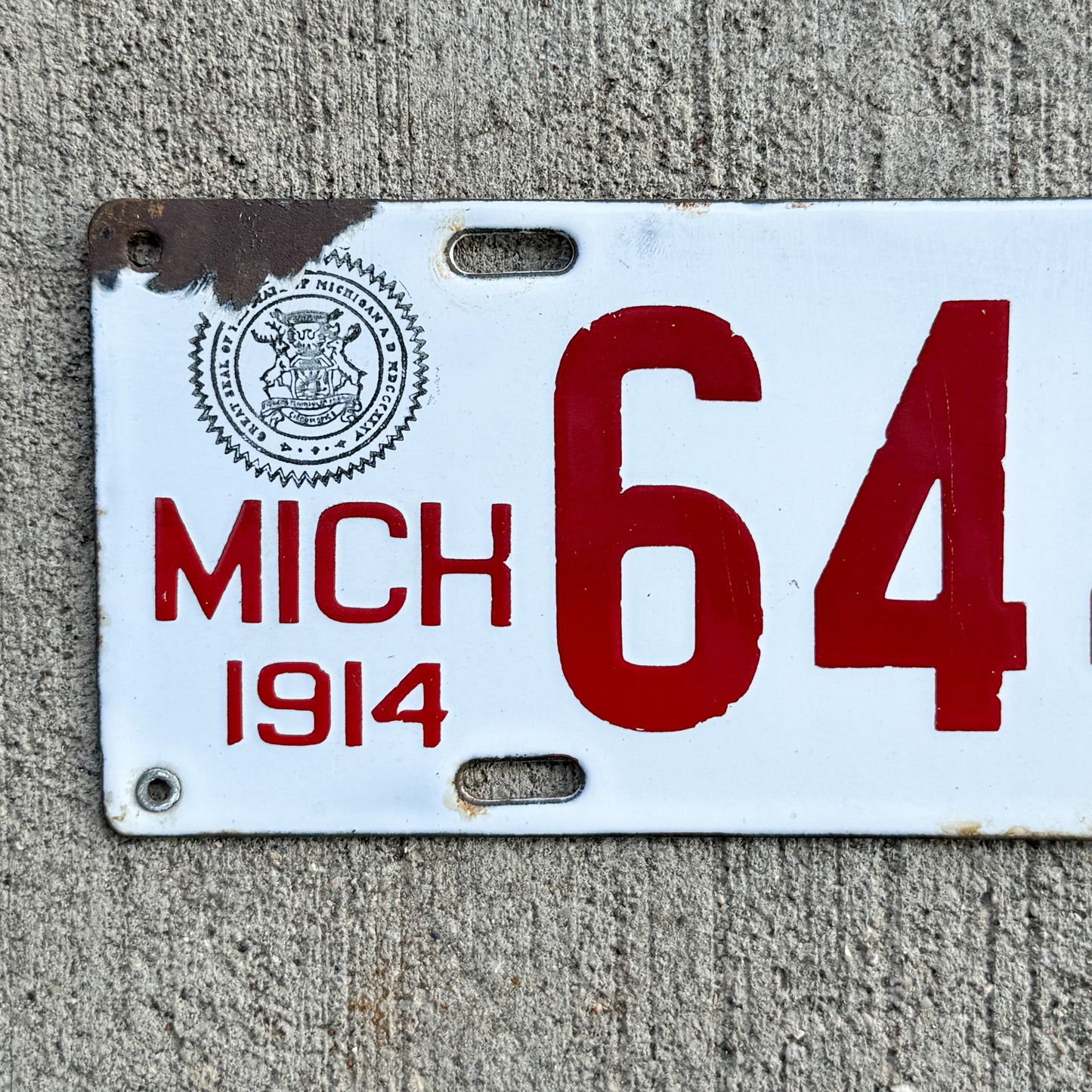 1914 Michigan Porcelain License Plate Auto Tag 64487