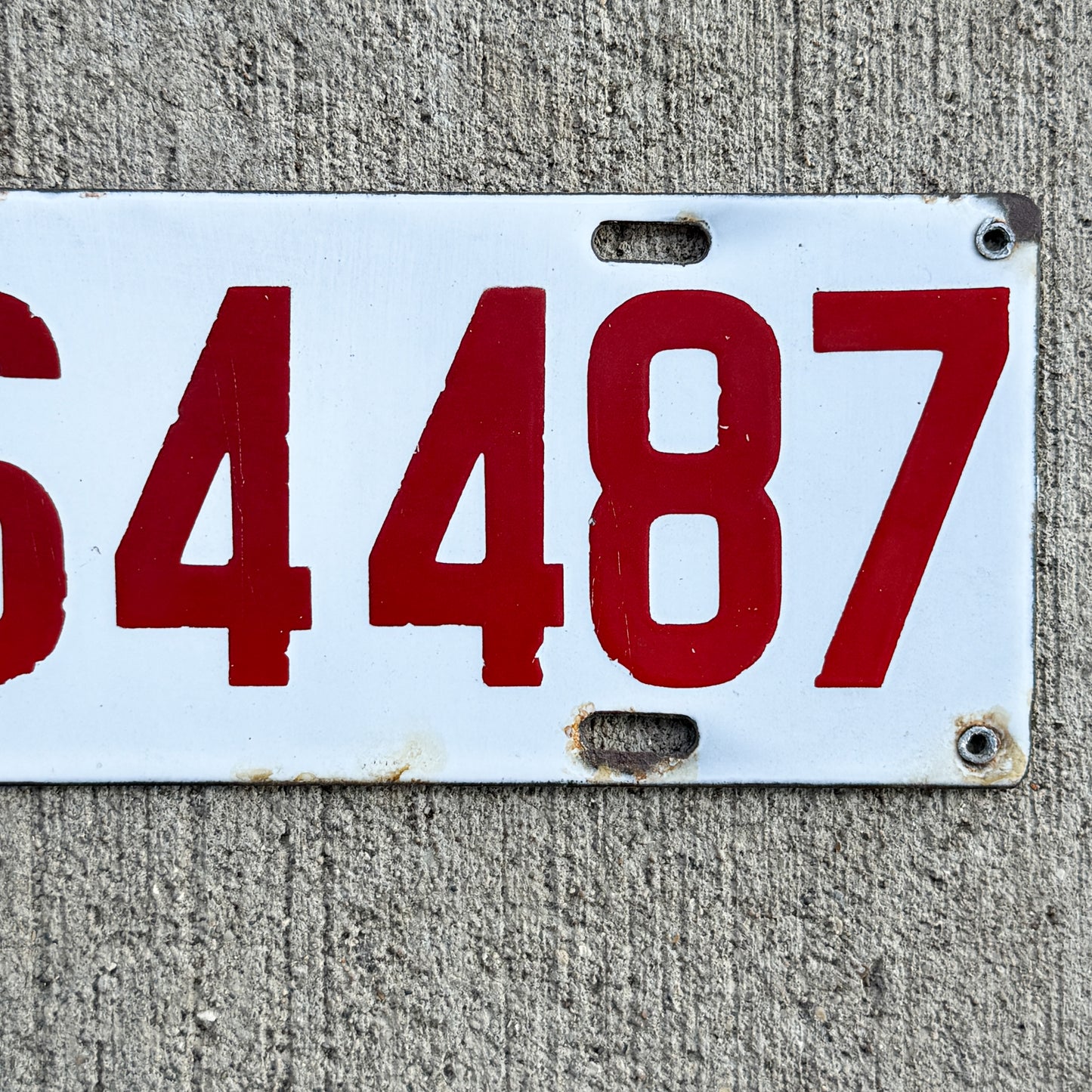 1914 Michigan Porcelain License Plate Auto Tag 64487