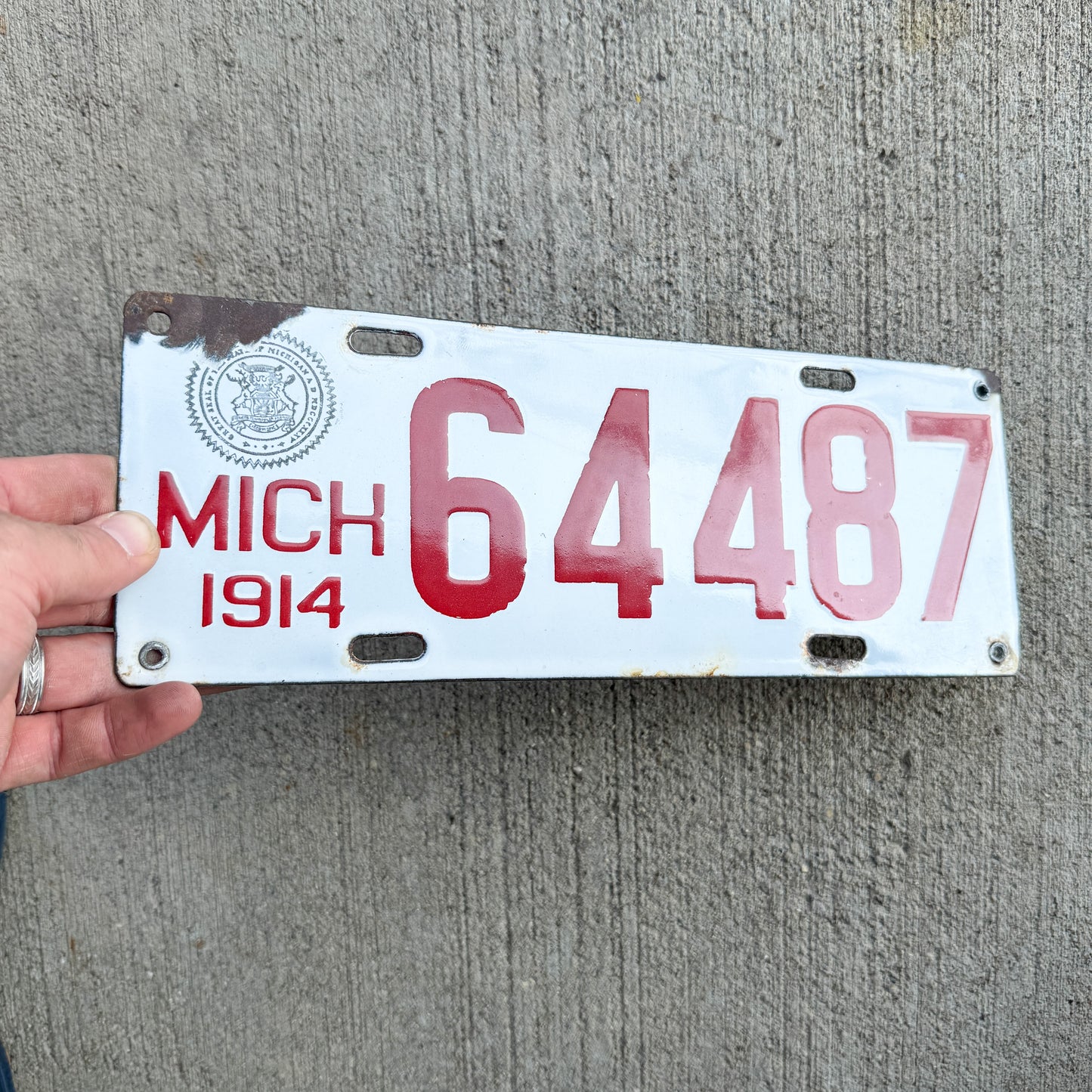 1914 Michigan Porcelain License Plate Auto Tag 64487