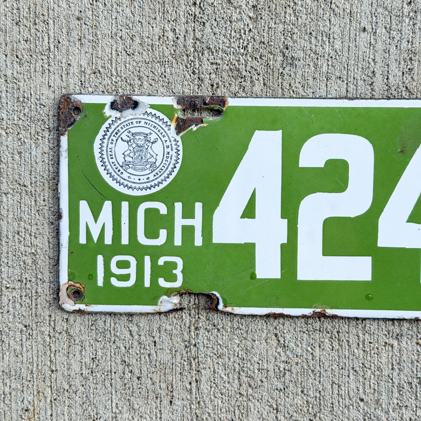1913 Michigan Porcelain License Plate Auto Tag 42405