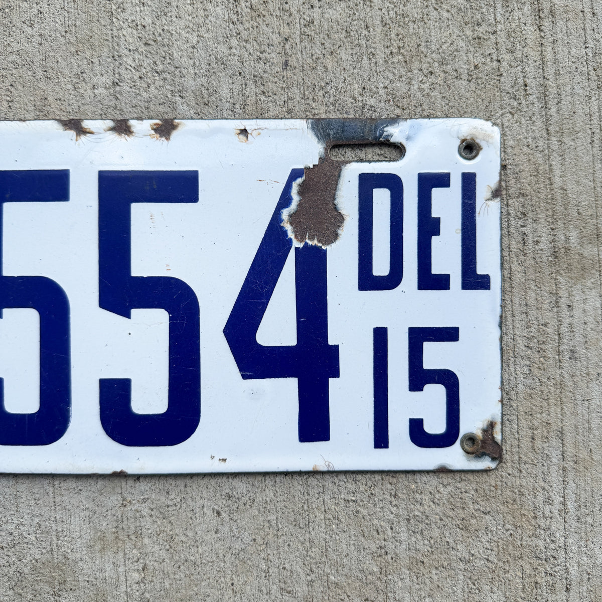 1915 Delaware Porcelain License Plate Auto Tag Low Number Four Digit 2554