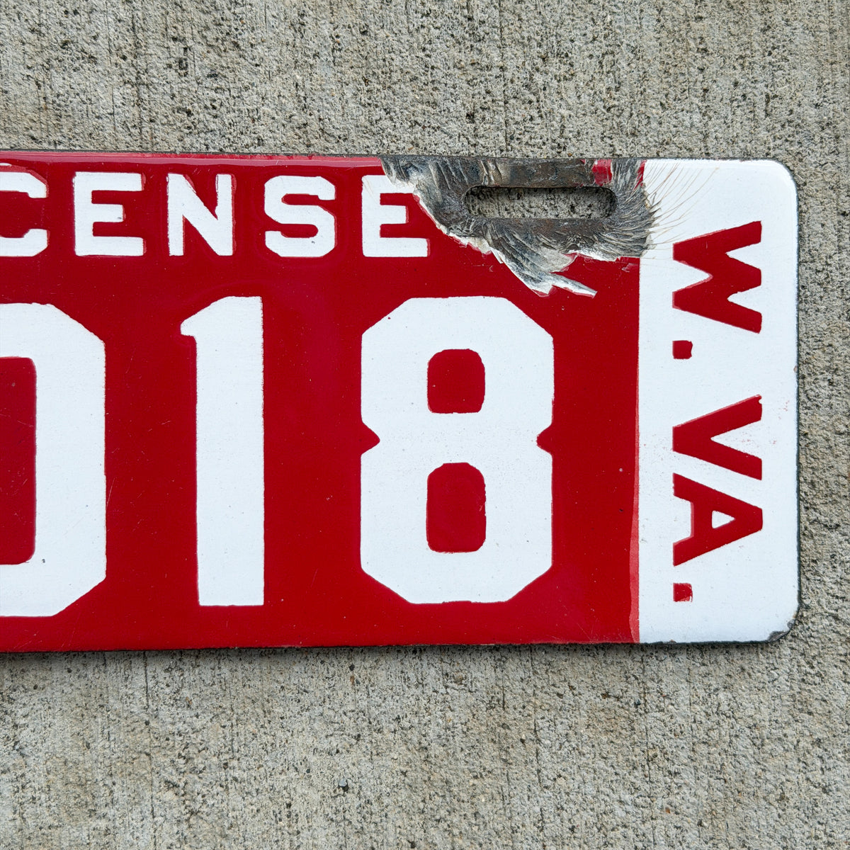 1915 1916 West Virginia Porcelain License Plate Auto Tag Low Number Four Digit 1018