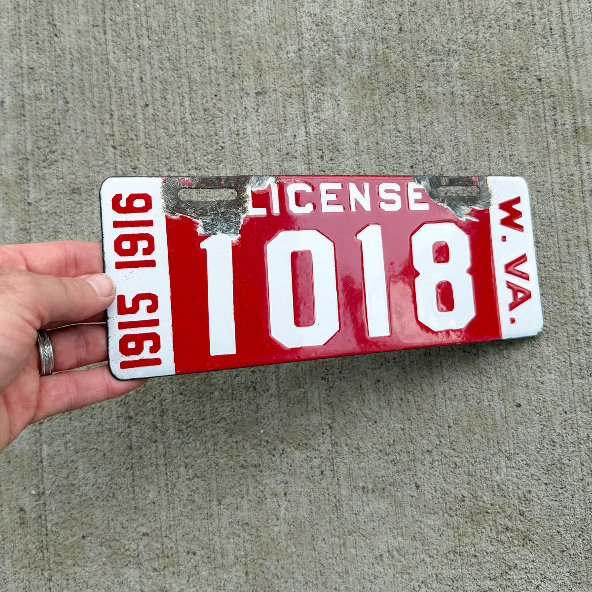 1915 1916 West Virginia Porcelain License Plate Auto Tag Low Number Four Digit 1018