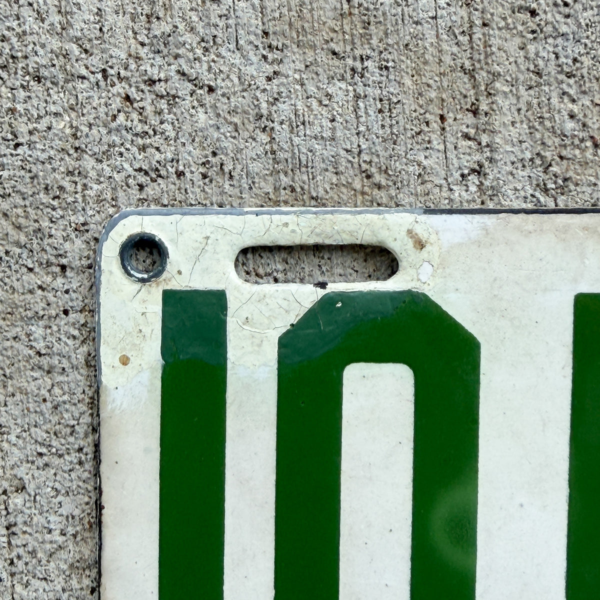 1915 Volusia County Florida Porcelain License Plate Auto Tag 1010