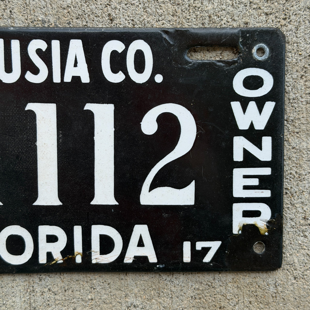 1917 Volusia County Florida Porcelain License Plate Auto Tag Repeat Repeating 1112