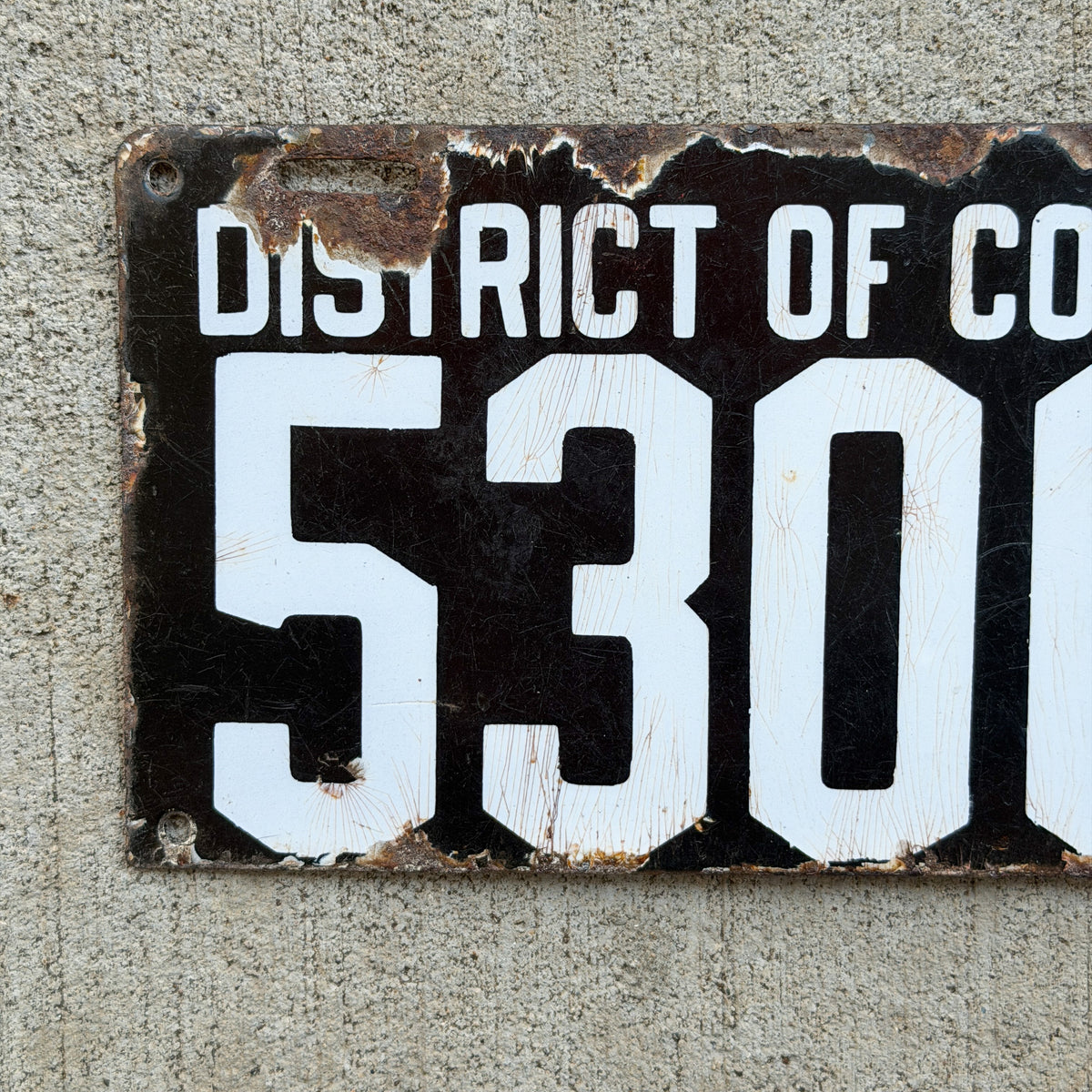 1915 Washington DC Porcelain License Plate Auto Tag 53009
