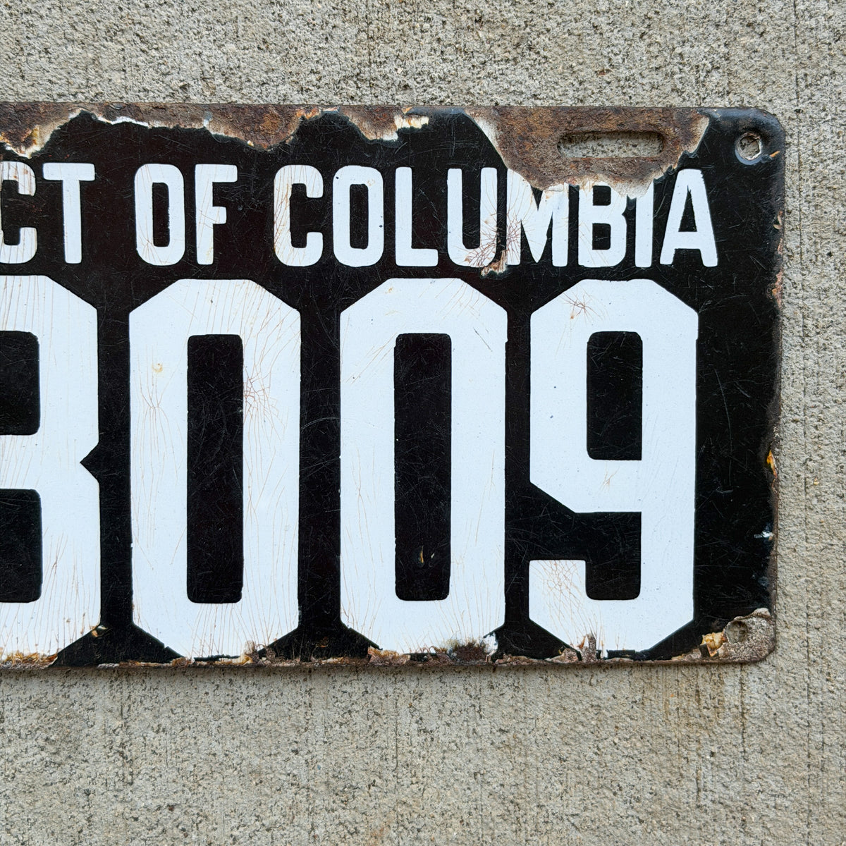 1915 Washington DC Porcelain License Plate Auto Tag 53009