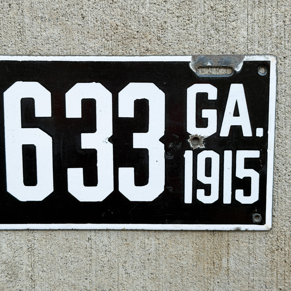 1915 Georgia Porcelain License Plate Auto Tag 16633