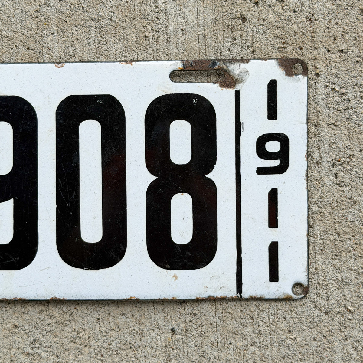 1911 Ohio Porcelain License Plate Auto Tag 23908