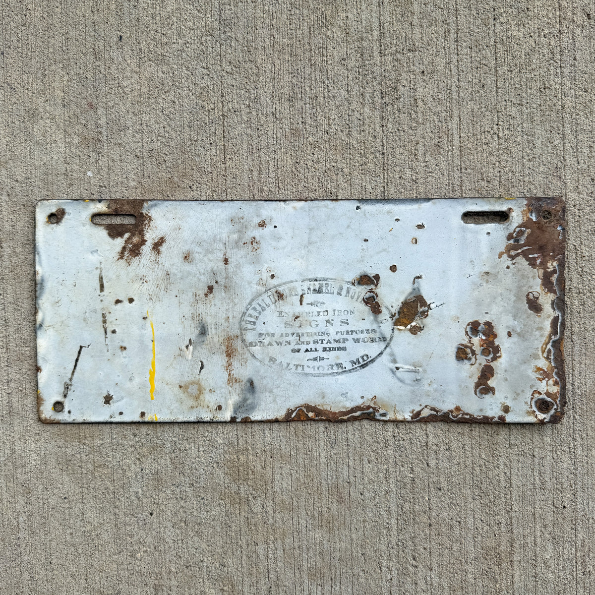 1913 Maryland Porcelain License Plate Auto Tag 12386
