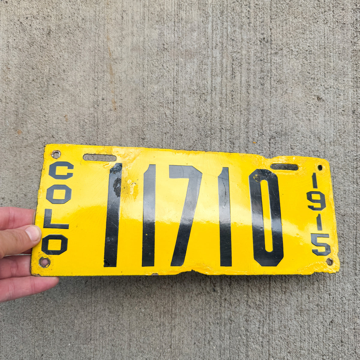 1915 Colorado Porcelain License Plate Auto Tag 11710