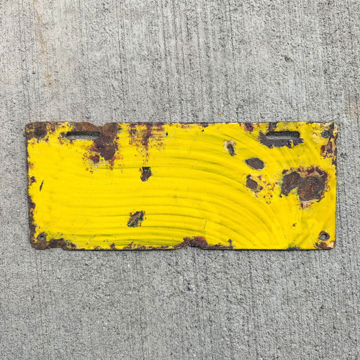 1915 Colorado Porcelain License Plate Auto Tag 11710