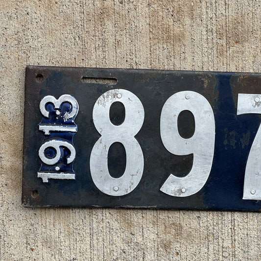 1913 Wisconsin License Plate Auto Tag Low Number Four Digit 8979 W