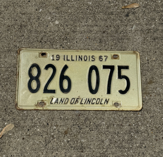 1967 Illinois License Plate Auto Tag 826 75