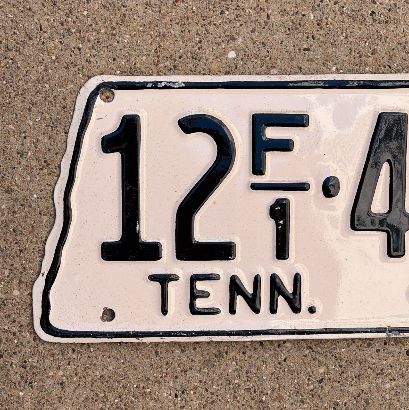 1942 Tennessee Farm License Plate Auto Tag State Shape 12 F1 425