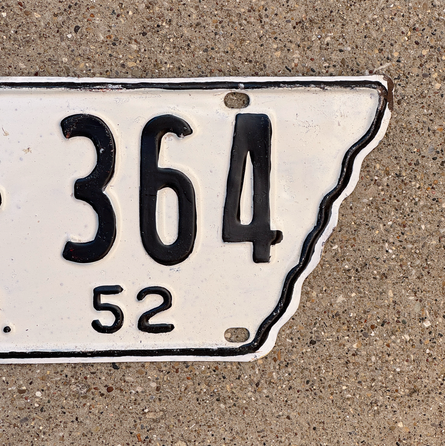 1952 Tennessee License Plate Auto Tag State Shape 13 364