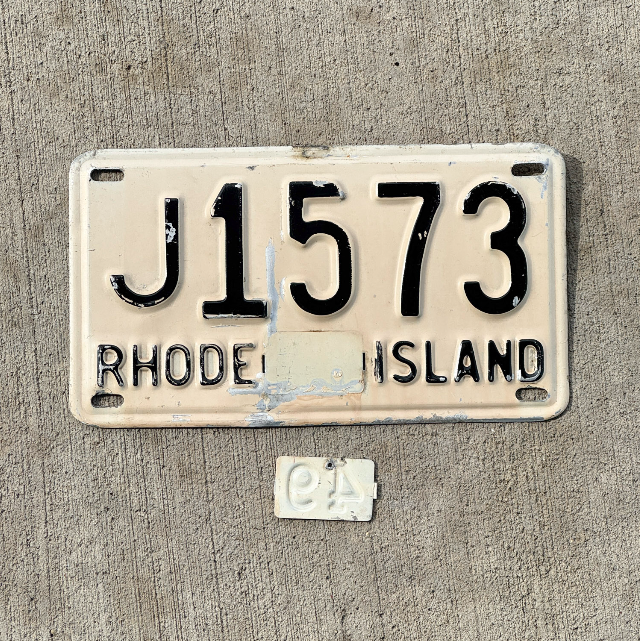 1948 1949 Rhode Island License Plate Auto Tag J 1573