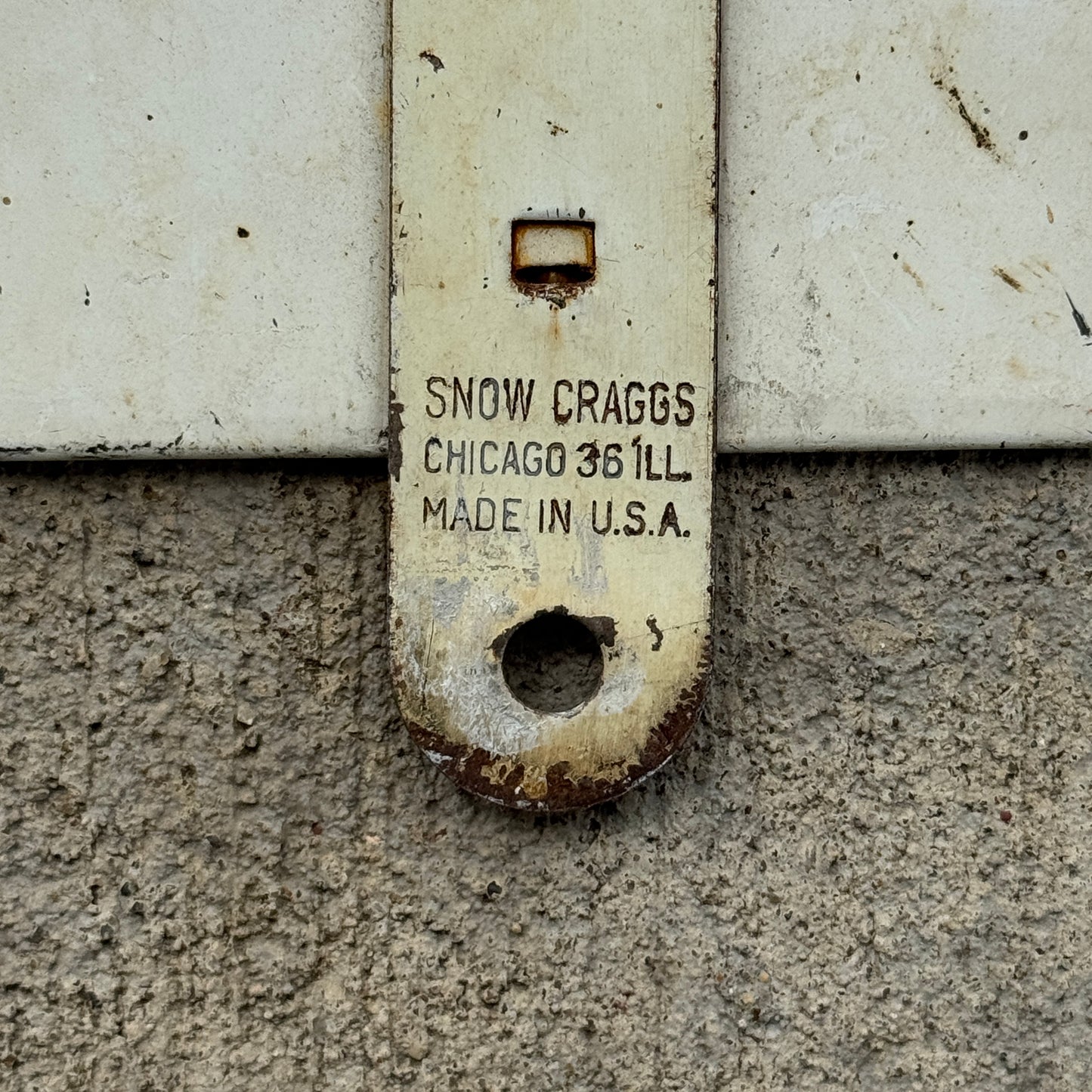 1930 Era Don't Blow Your Horn Driver Asleep License Plate Topper Auto Tag Snow Craggs